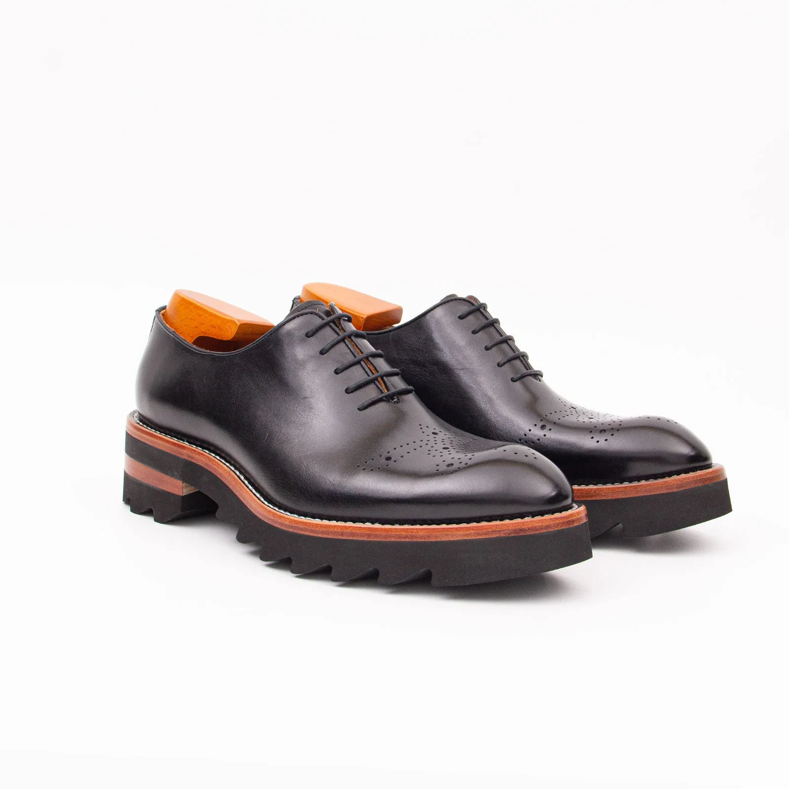 Handcrafted calfskin Oxford shoes Black