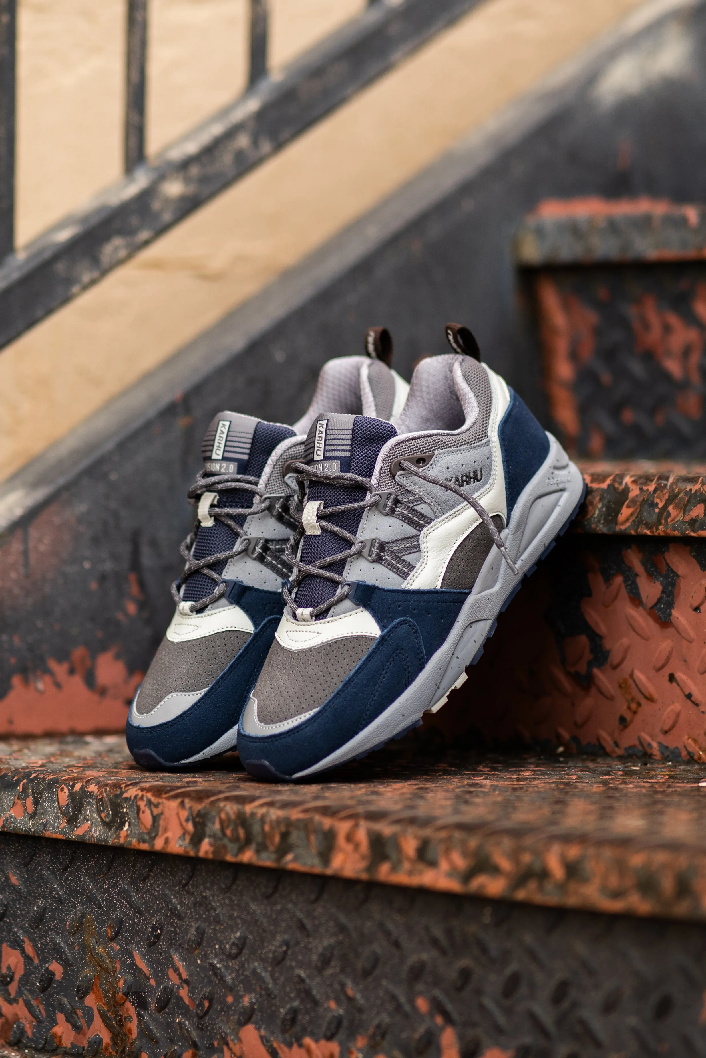 Karhu Fusion 2.0 (Mood Indigo/Smoked Pearl)